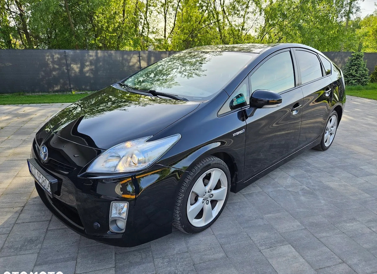 Toyota Prius cena 35800 przebieg: 340000, rok produkcji 2011 z Pionki małe 301